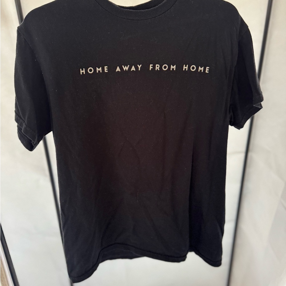 Unknown Brand Black "Home Away From Home" Graphic T-Shirt